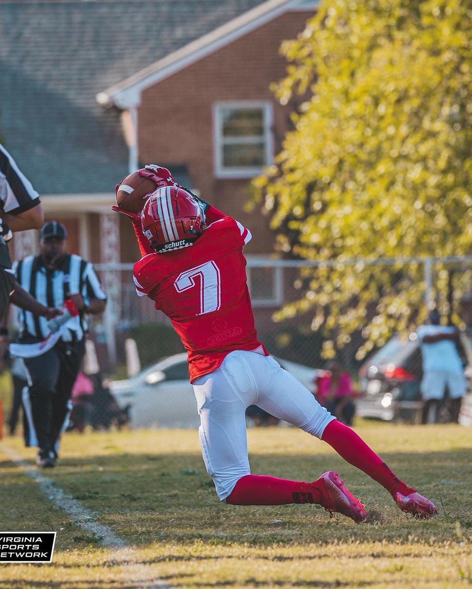 ElijahRice_'s tweet photo. Elijah Rice C/O ‘24 2nd team all region Wr/Db https://t.co/maHBpMbfzm @TeeJayHS @VikingsTj https://t.co/BTWUFJ6PN6