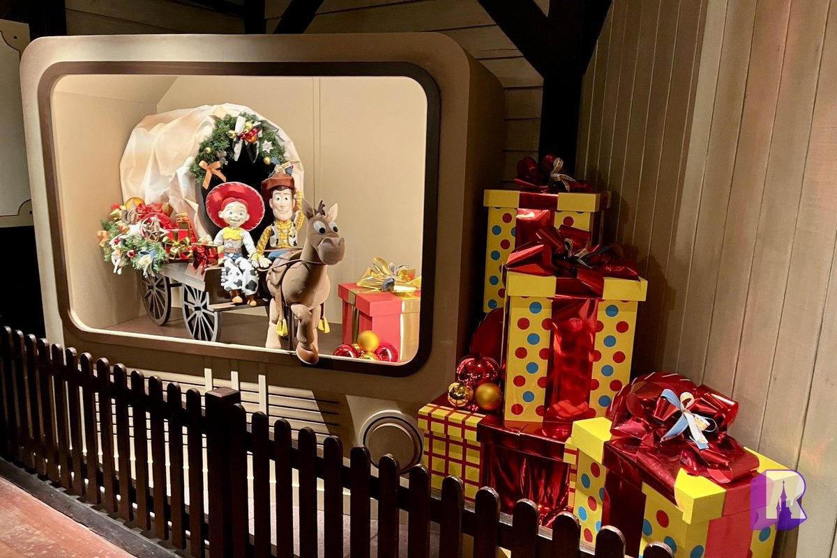 DLP Report on Twitter "At Disney Hotel Cheyenne, a lovely new Toy