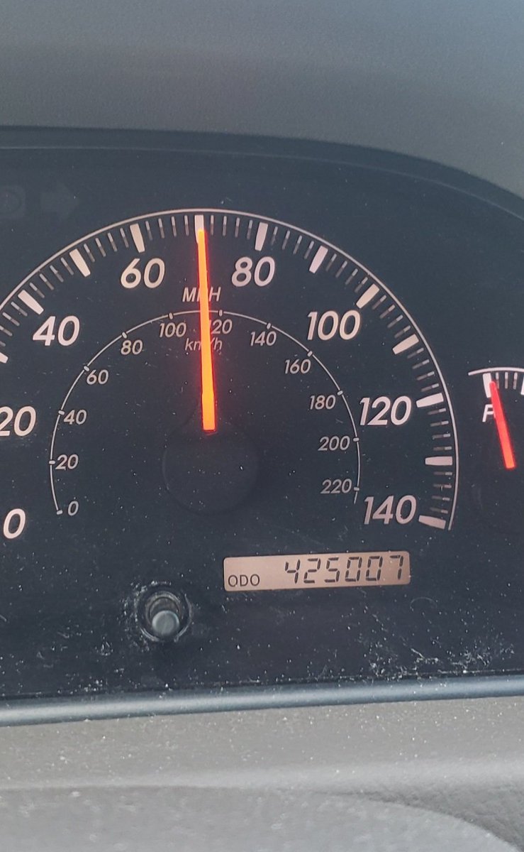 tbecvar24's tweet photo. Old faithful, just hit 425,000 miles on my Toyota Camry 05'. Same engine, same transmission. Got it from @toyota_elcajon #TOYOTA #camry Let's get it to half a Million https://t.co/38dAywEvwO