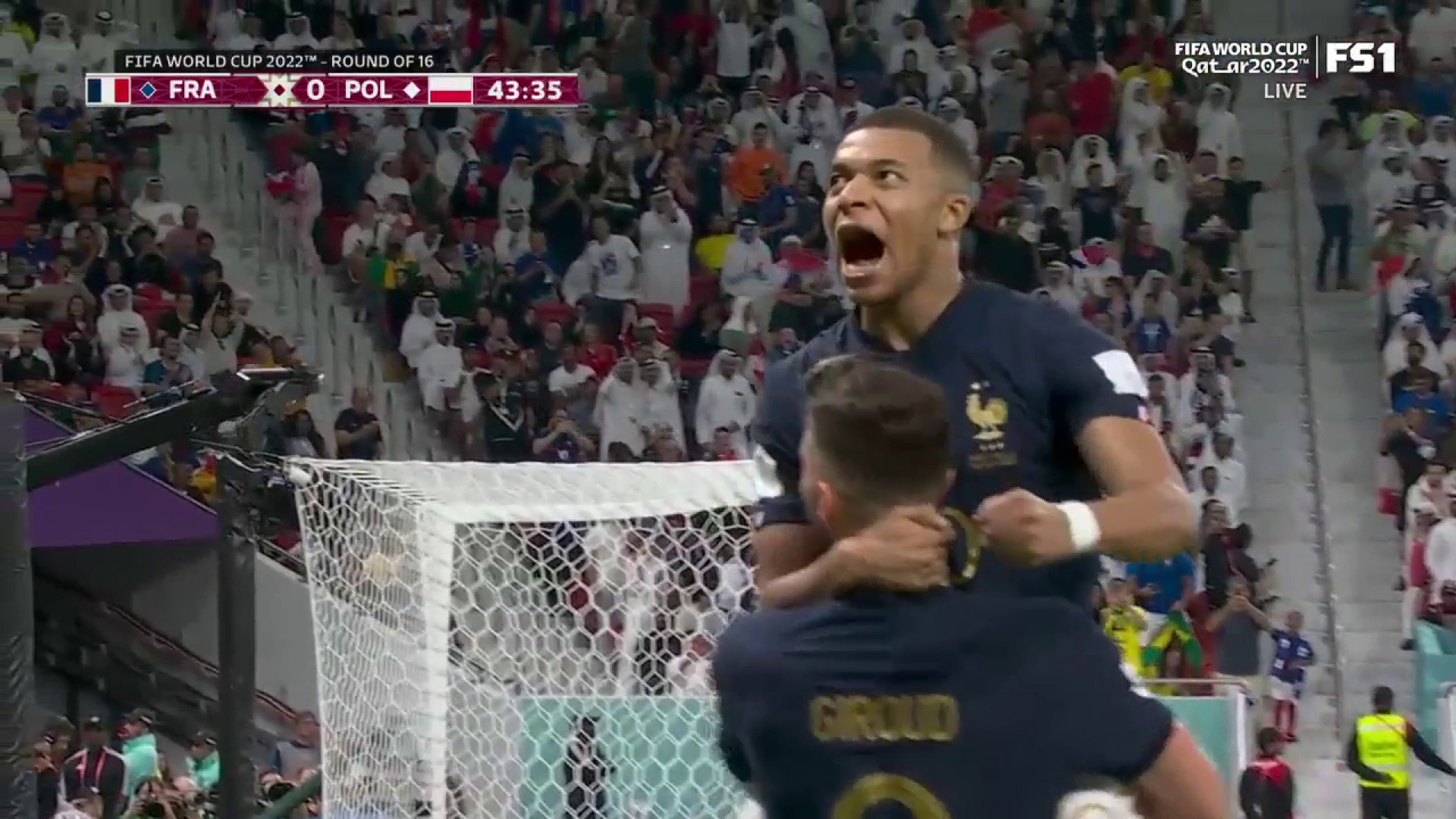 GIROUD DOES IT 🇫🇷

With this goal Olivier Giroud becomes the France men's national team all-time leading scorer 👏👏”