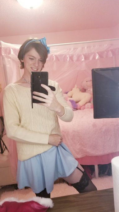 Comfy vibes 💗 . . . . #transgirl #transgender #mtf #LGBT https://t.co/fHGpRXu636<a href="/tag/transgirl"class="tags">#transgirl</a><a href="/tag/transgender"class="tags">#transgender</a><a href="/tag/lgbt"class="tags"><span>#lgbt</span></a><a href="/tag/mtf"class="tags"><span>#mtf</span></a>