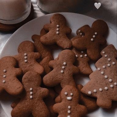 jjlemoine_dr's tweet photo. ｢ my sister made them. https://t.co/YyZ95QPEMB