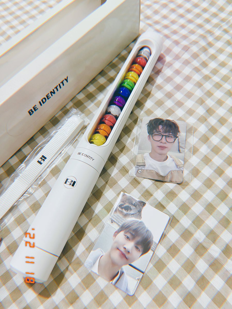 fygustin's tweet photo. My 1st ever lightstick #binbong #hanbin #kimhanbin #BI #비아이 https://t.co/SzK5VtH0gr