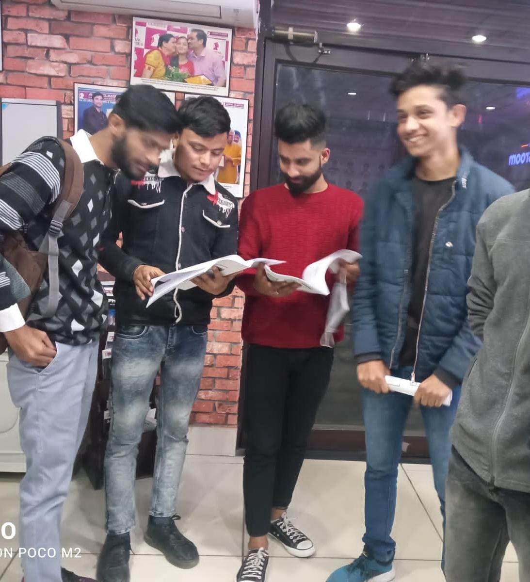 DhananjaiKm's tweet photo. Students can give a missed call to avial it at 7669-400-400
#aviralclasses #mishrasir #neet #mbbs #mision2023 #coaching #edtech #coaching #dehradun #Uttarakhand #haridwar #haldwani #bestcoaching #jee #iit #btech https://t.co/t18sTNagy5