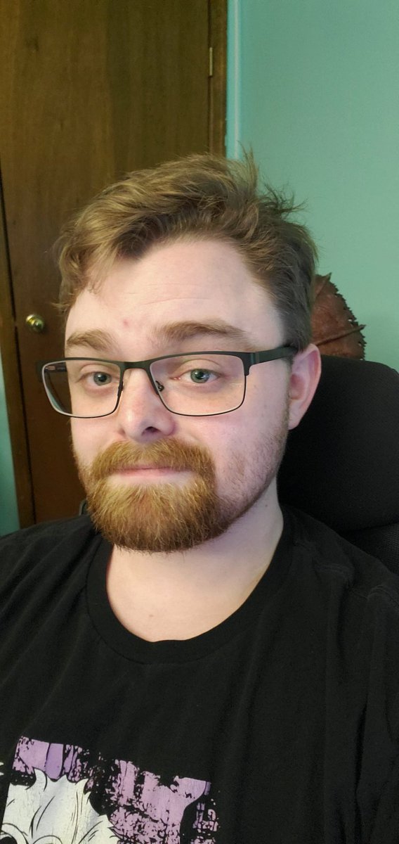 ForbiddenCis's tweet photo. Oh yeah, hey Twitter I got glasses https://t.co/hJvSvbU2Vg