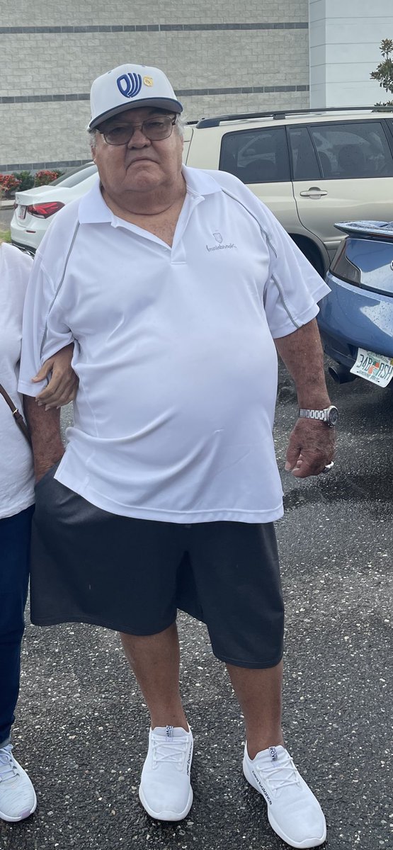 JuanF32_'s tweet photo. Lost for words. My family lost our hero last night. 

We lost our biggest fan &amp; we move forward with a huge hole in our hearts

2022 is having its way with me.. 

but I swear to god I’ll be right here with the gloves on in 2023 coming for more &amp; everything he wanted for &amp; from me https://t.co/eynd53Rt4b