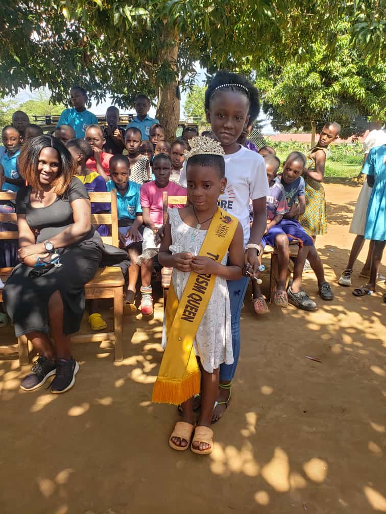 Queen Gabriella Tour and health campaign ended up in exchange of the 👑 crown  #Zingayaffe #TIG NETWORK AFRIKA #QueenGabriella