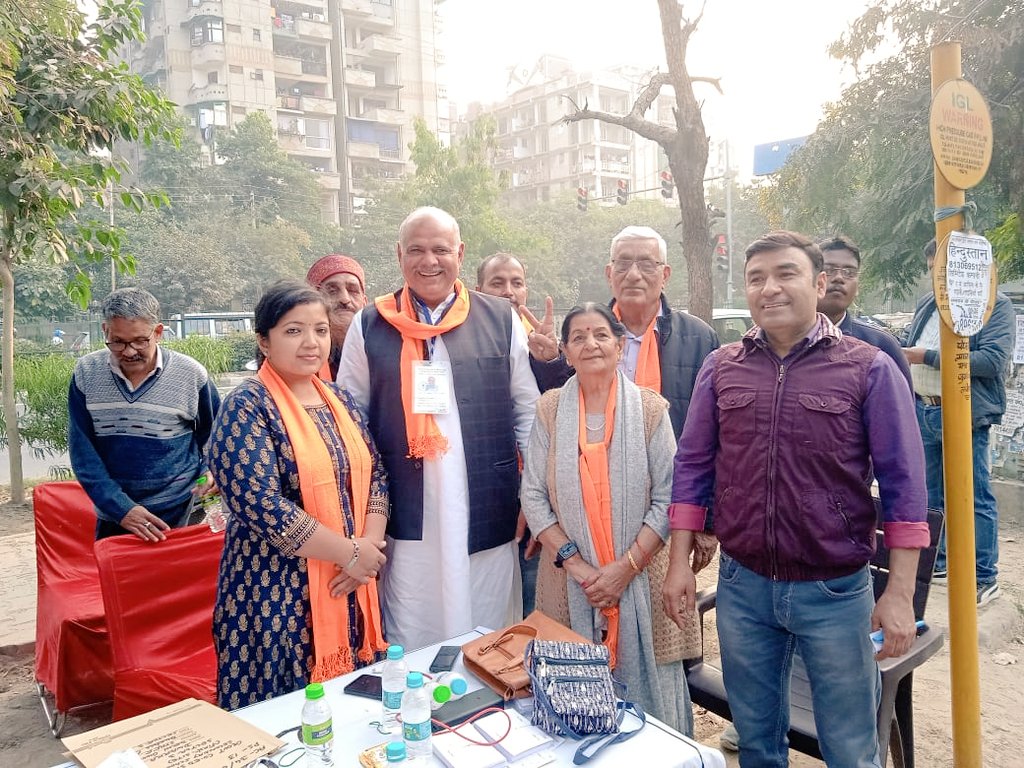poonambabu_bjp's tweet photo. #VoteforBJP
#bjpinmcd
राजतिलक की करो तैयारी, आ गए हैं भगवाधारी
अब है जश्न की तैयारी।।🚩🚩🌷🌷🌷✌️✌️✌️ https://t.co/hVwNH4NgPq