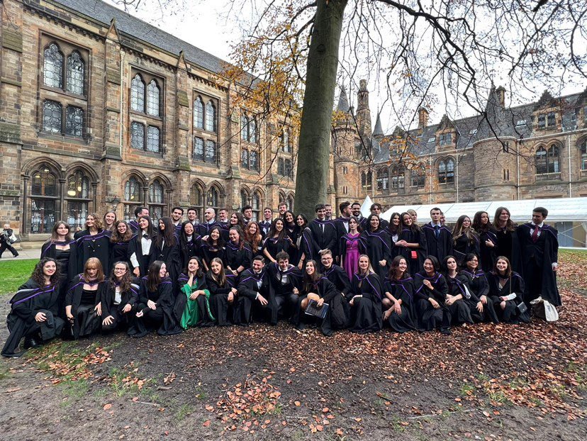 ErasmusIMSISS's tweet photo. 🎓 Congratulations to our 2020-2022 cohort who graduated at @UofGlasgow earlier this week!
We’re so proud of all of you and can’t wait to see what you do next!
#UofGGrad22 #TeamUofG #graduation #grad22 #erasmus https://t.co/RMAqysw1Mf
