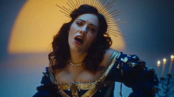 purecharts's tweet photo. Al.Hy fait son cinéma avec "Une grande chose" : elle annonce son nouvel album ! https://t.co/neui1EtvUC https://t.co/RPCV3sIX1S