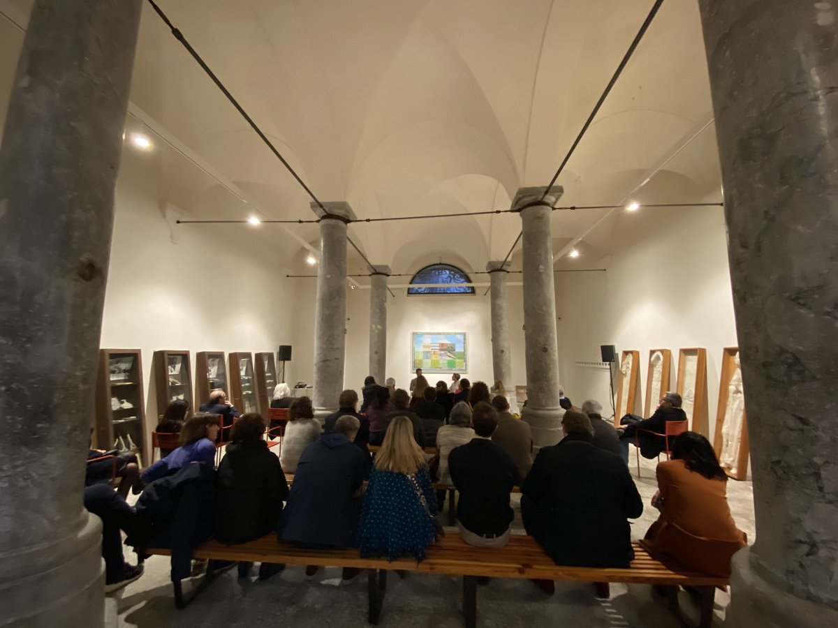 sellerioeditore's tweet photo. La storia di un antieroe che lascia un paese sempre più estremista e decide di tornare a vivere in Europa sulle tracce del suo passato.
@sara_scarafia presenta Storia vera e non vera di Chaim Birkner di Omer Meir #Wellber adesso a #PalazzoButera https://t.co/UCk97eVXBF