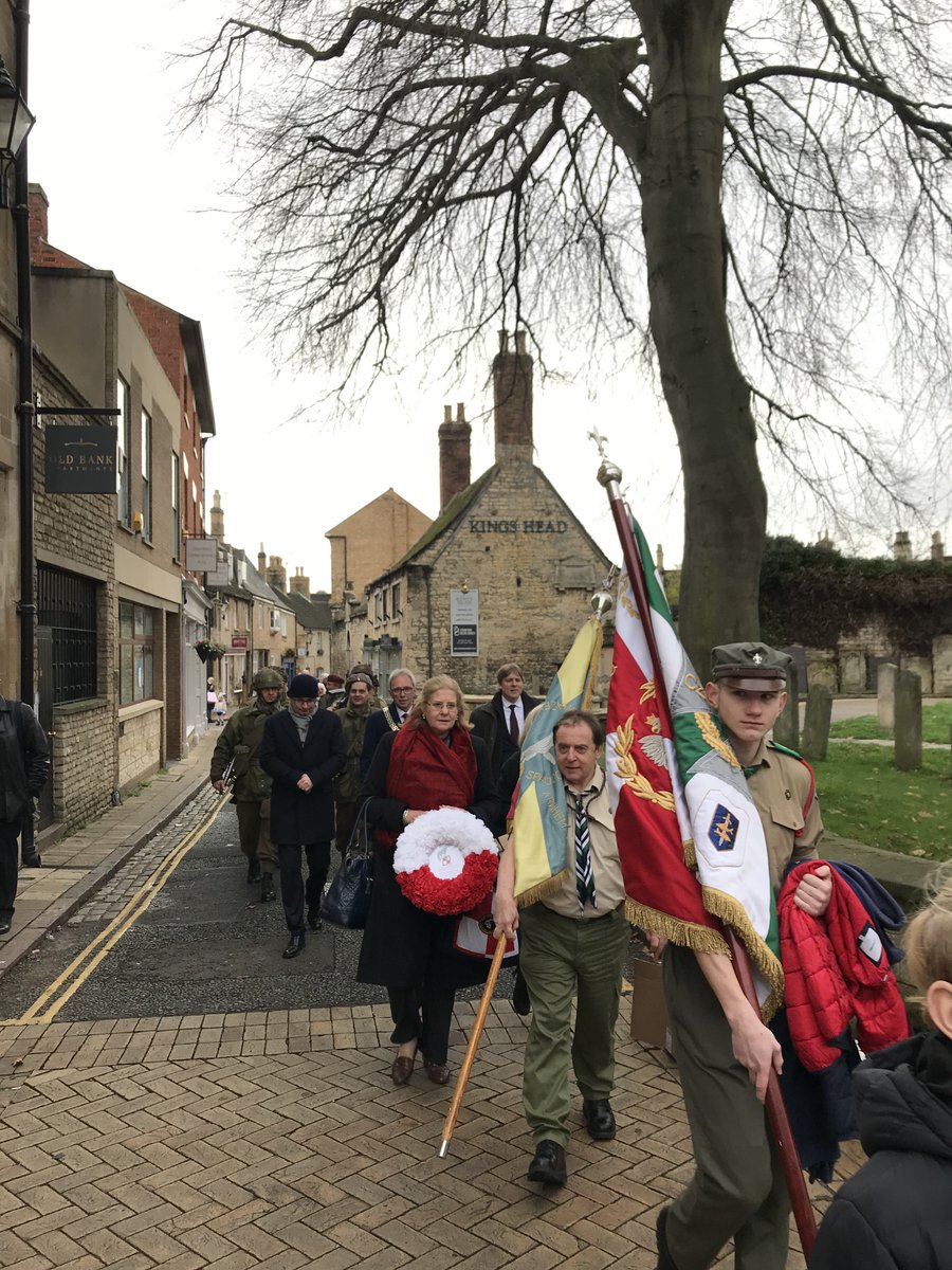 PLinManchester's tweet photo. 💎A unique heritage walk tour around the streets of 🏴Stamford in recognition of the🇵🇱1⃣Independent🪂Parachute Brigade and their commander a soldier's soldier gen. Sosabowski.
👉You can't miss it. Visit🏴Stamford and book your place on the list for heritage walk tour.
#SosabWeek https://t.co/VjVymWTaJw