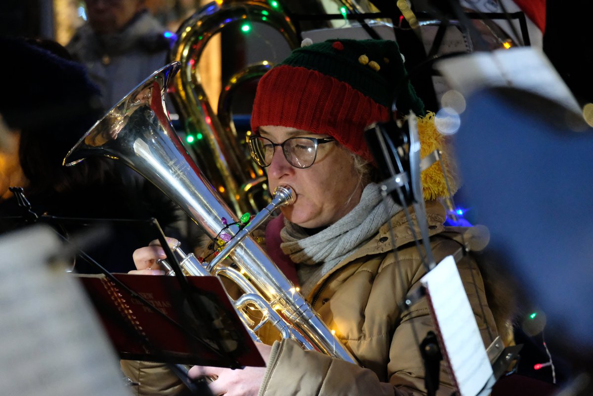 AlexJohnWill's tweet photo. FORRES CHRISTMAS LIGHTS SWITCH ON

A few photos from last night's event in Forres. 

Delighted to be invited by @CDPublicityScot to cover the event for the amazing volunteers who do a brilliant job of getting the lights up each year. 

1/2 https://t.co/zr1zT1zuh5