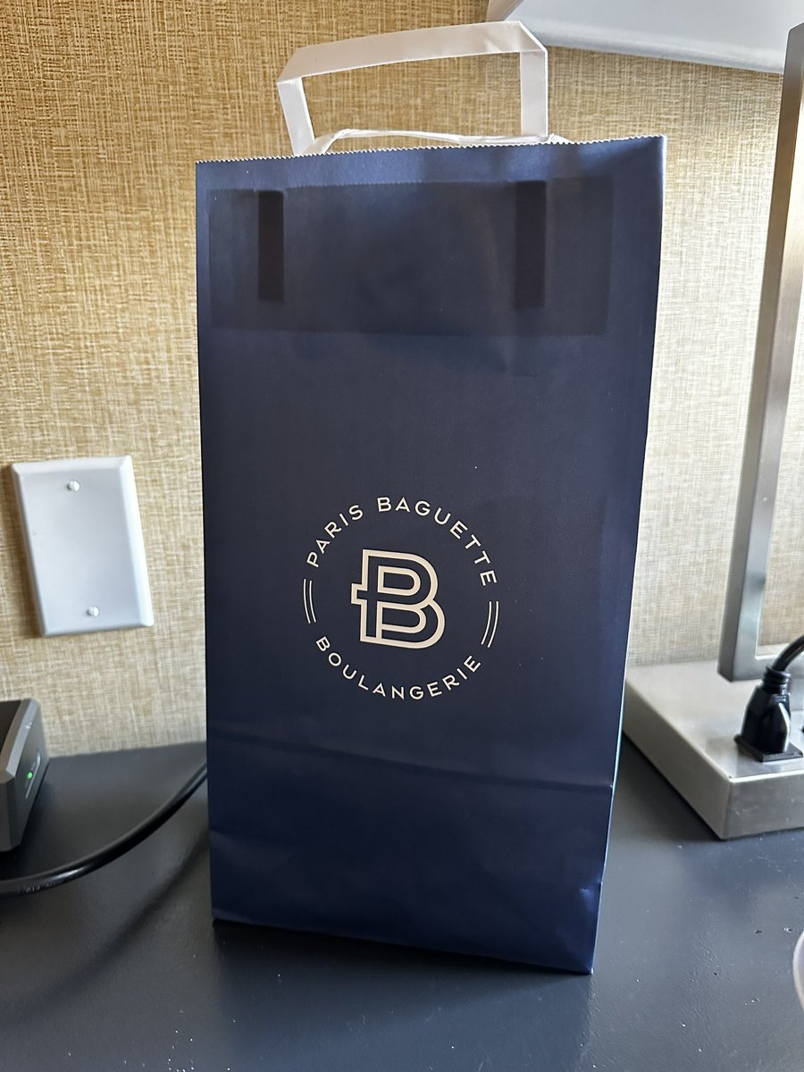 dwightdevera's tweet photo. Good morning found a patisserie that is legit but when I went in it was run by all Filipinos and all the customers were Filipinos  #Roadwarrior #Eastbay https://t.co/uyLjMVE887