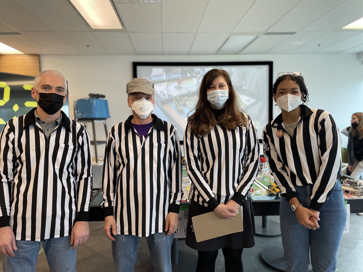 OttawaFLL's tweet photo. Special thanks to all of our wonderful referees!!!! 👍
@fllottawa
@CalianGroup
#energize
#superpowered
#Robotics 
#LEGO https://t.co/EcAgNH05sL