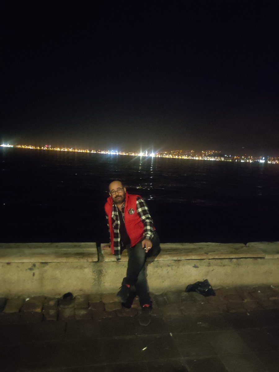 Güzel İzmir kordon hafası iyi geldi yakında yine gelecem