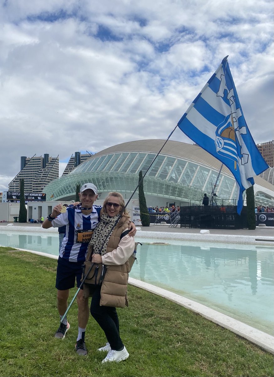 HermoDavid's tweet photo. #AurreraReala @RealSociedad @maratonvalencia finishers!!! 💪💪💪 https://t.co/4R5NPmqMBw