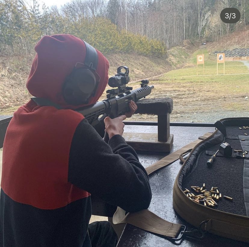 hosannavaughn7's tweet photo. My kids and are licensed firearms owners. We enjoy target practice at our local club. This is a family sport and we enjoy multiple ways of target shooting. Bill C21 threatens our family sport. I am not a criminal nor a threat to society. I support the #CFFR #SayNoToC21 https://t.co/VGsfe2DC31