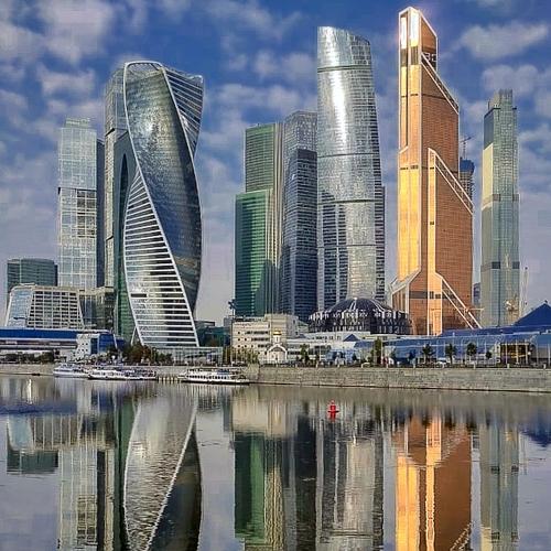 SuperPmosolov's tweet photo. @sakamatachloe Lol, isn't in it Moscow City? Just wasn't ready to see my native Soviet-style buildings and some wild orca crossing the road in a crosswalk 😆 https://t.co/O7i6JhM294