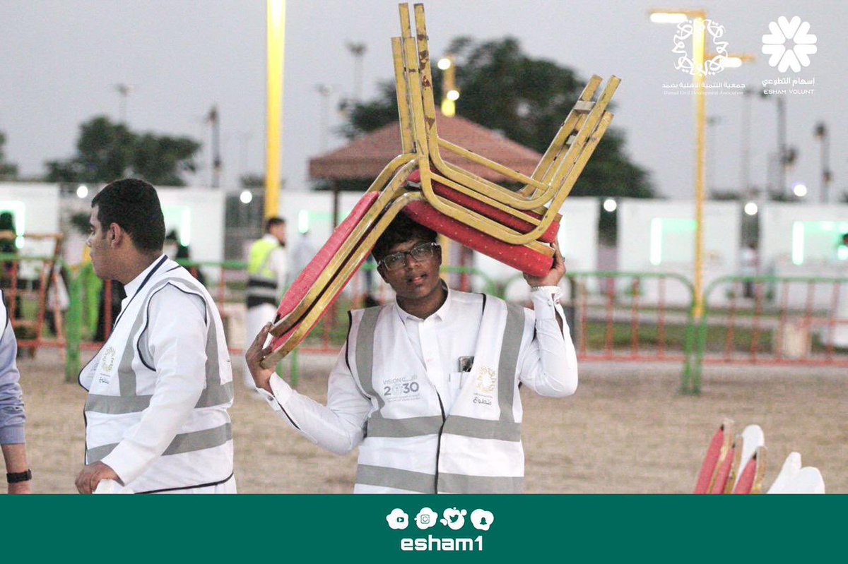 1esham's tweet photo. اختتم فريق #اسهام_التطوعي تنظيم مهرجان عذق الثالث للذرة الرفيعة والنباتات العطرية في محافظة #ضمد والذي استمر لمدة ستة أيام وبالتعاون مع الفرق التطوعية بالمحافظة تحت إشراف @ltdamad حيث قام الفريق بتنظيم فعاليات المسرح بالإضافةإلى منطقةالمزارعين والأسر المنتجة
#العمل_التطوعي
#عذق https://t.co/mZv9vOdREk