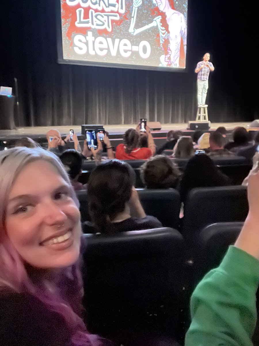 caseylovinbiebz's tweet photo. @steveo I just wanted to write this & let you know that I really look up to you & youre an inspiration in my recovery. I missed the platinum seats for meet & great so I didn’t get to tell you in person but thank you so much for being you & being transparent. #bucketlisttour x https://t.co/xHLU8bdhe2