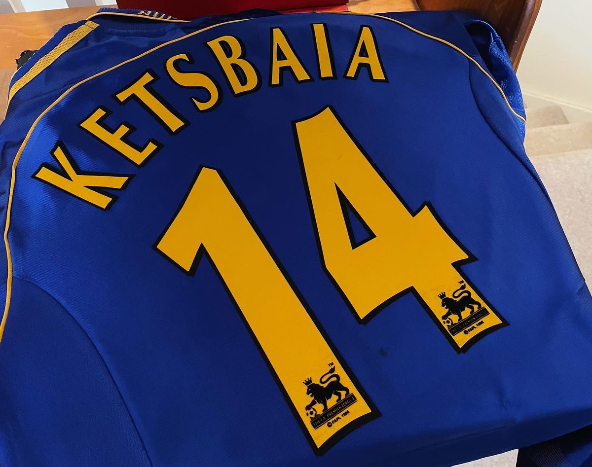 Who remembers this lunatic?!!

#fútprint #shirtprintingservice #shirtprinting #newcastle #newcastleunited #toonarmy #ketsbaia #temuriketsbaia #adidas #fapl #premierleague