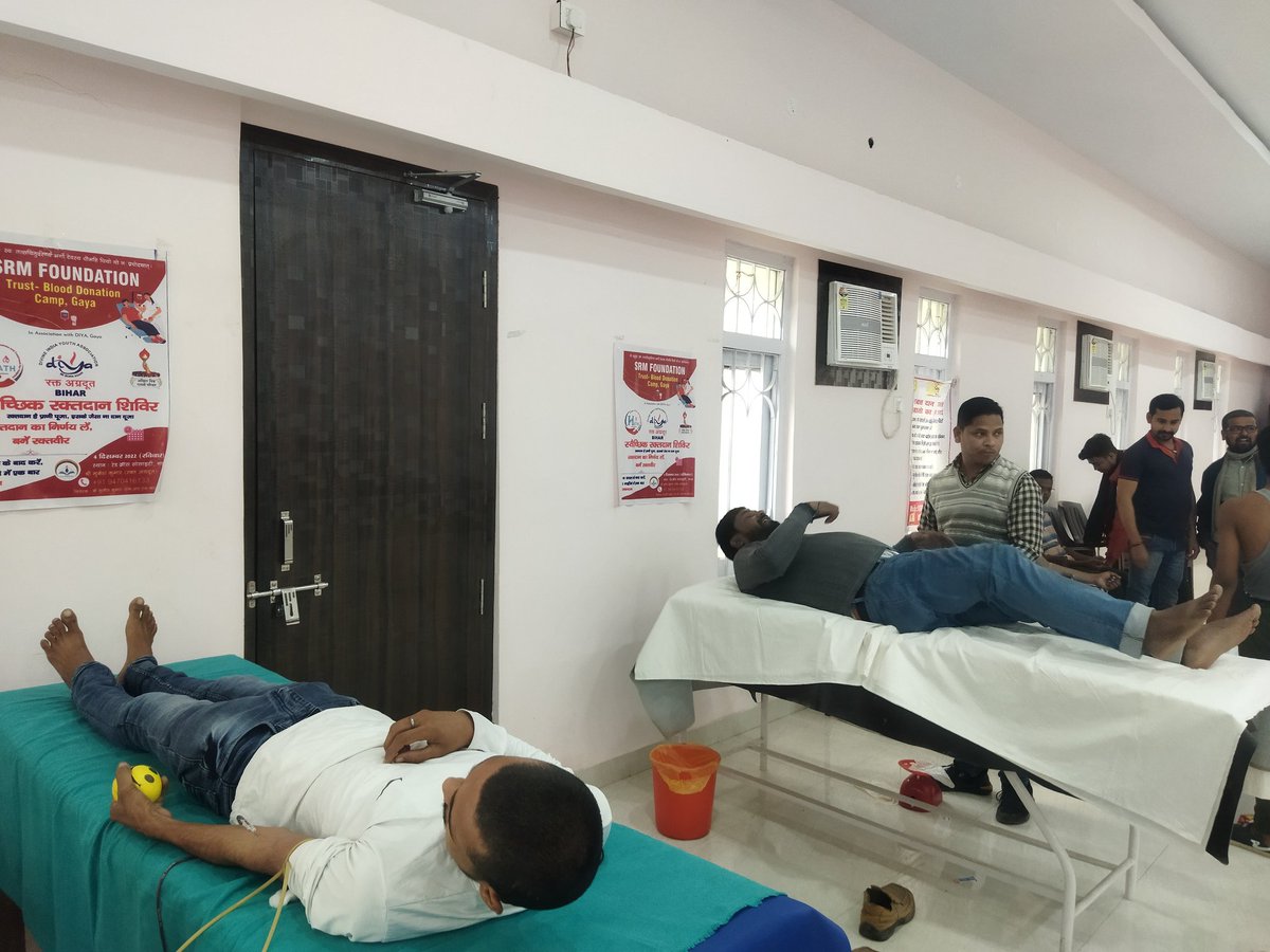 SRMFoundationT's tweet photo. Thank you participates to taking initiative to save lifes. 
Total Unit Collected: 30 unit
 #health #society #blooddonation 
Special thanks to Mr Mukesh Kumar &amp; Manjit Kumar for awakening youth for blood donation. https://t.co/1pnfMd5F70
