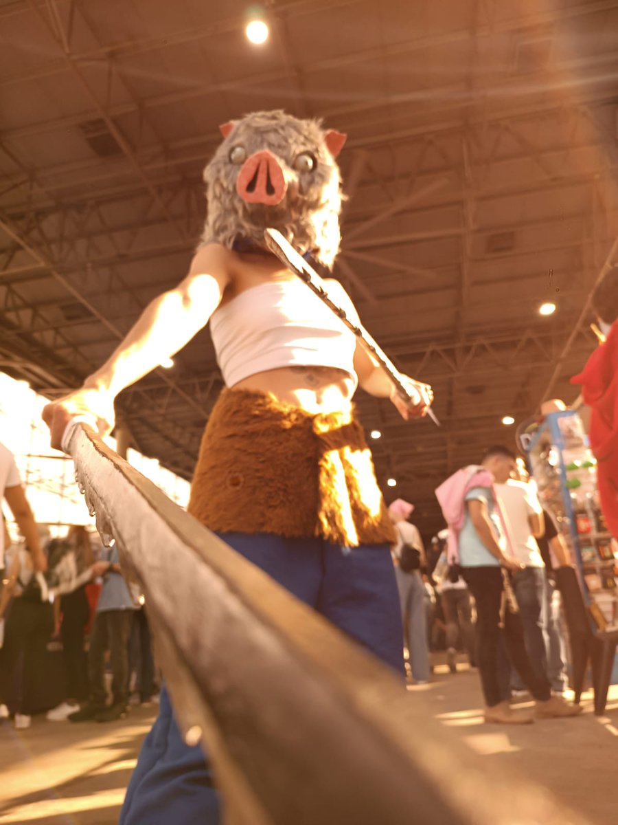 imMaxdemian's tweet photo. Hello hello! I just wanted to share that yesterday I finally fulfilled a big dream I had, it felt amazing when people asked me where I bought my props and then seeing their surprised faces after I told them they were handmade BY ME. Merry early Christmas everyone!🎄✨ https://t.co/YE6BfS14UB