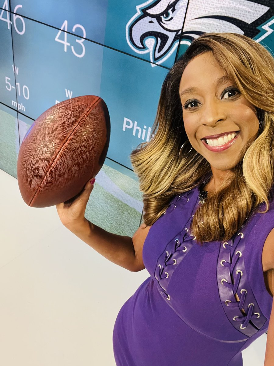 Lynette Charles (@lynettecharles) on Twitter photo Happy Sunday! Tune in right now to #weekendrecharge <a href="/paulgoodloe/">Paul Goodloe</a> @wxmolly and I are talking snow, rain, warmer temps and the football forecast.😊 #weather #ravenspurple Happy Sunday! Tune in right now to #weekendrecharge <a href="/paulgoodloe/">Paul Goodloe</a> @wxmolly and I are talking snow, rain, warmer temps and the football forecast.😊 #weather #ravenspurple