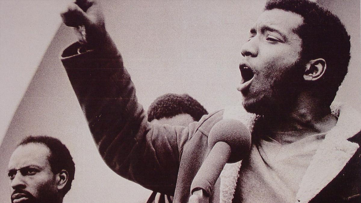 On this day in 1969, civil rights leader and deputy chairman of the Black Panther Party’s Illinois chapter, Fred Hampton is assassinated.    
Thanks to britannica.com/biography/Fred… #naacp #naacpsandiego #naacpsdremembers