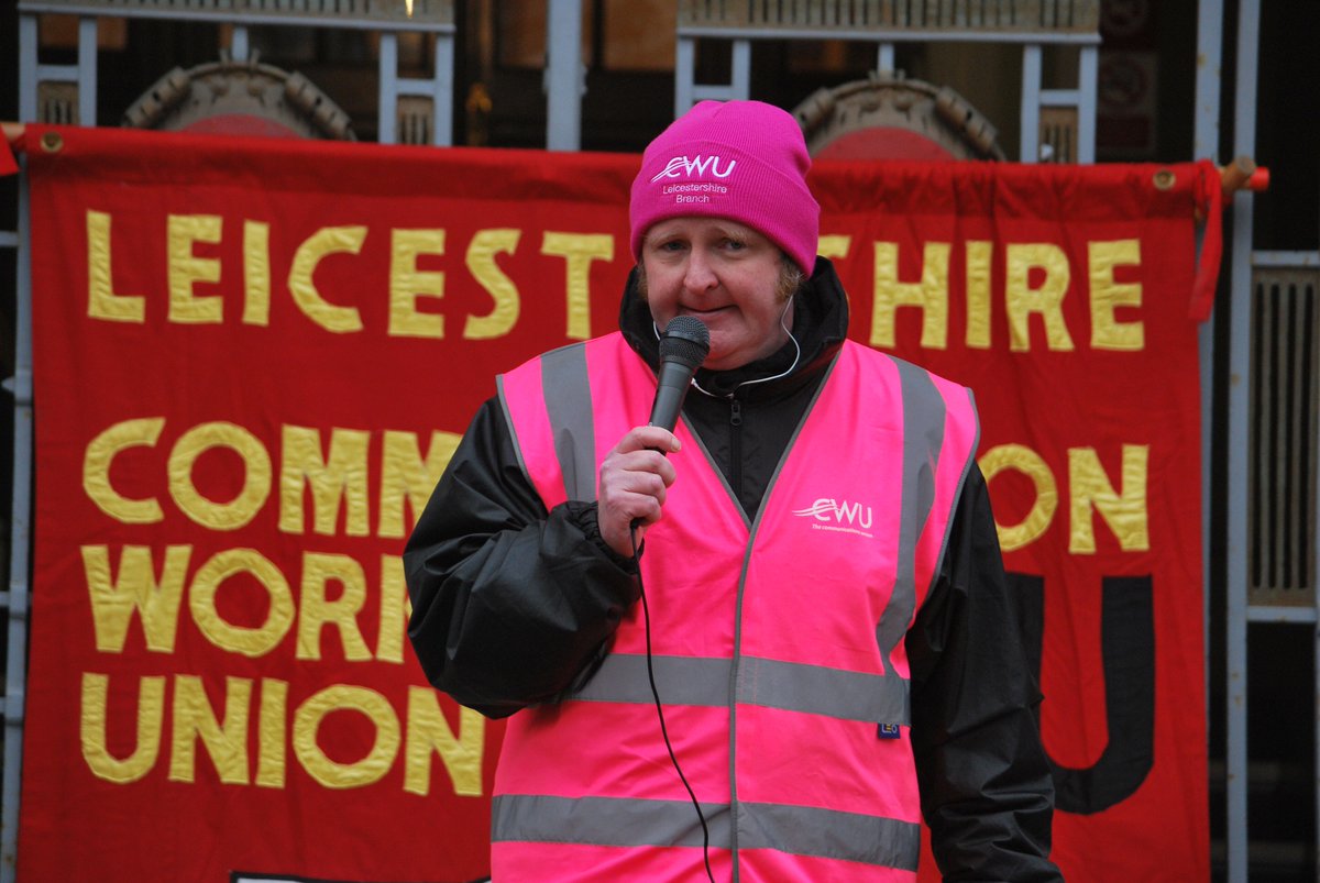 LeicSocAlt's tweet photo. Others spoke on behalf of the Indian Workers Association, the Trades Council, the National Education Union, the Communication Workers Union, the Fire Brigades Union, and the health branch of Unison. Another speaker was the MP for Leicester East Claudia Webbe https://t.co/eriFDtyLgy