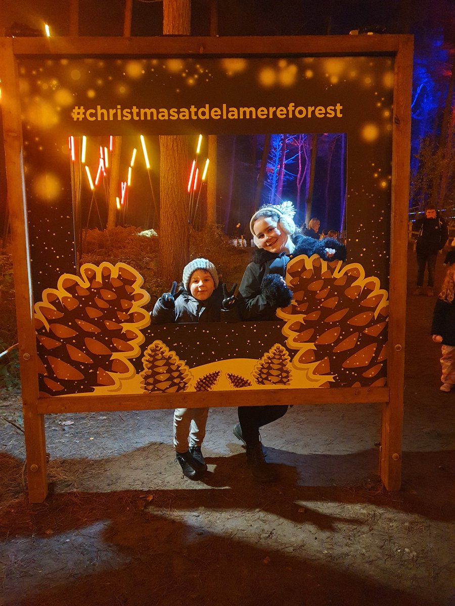 danjs85's tweet photo. It's beginning to look alot like xmas 🎄 ❄️⛄️🎅✨️ 🎶 ♥️ https://t.co/xe23DZNRm6