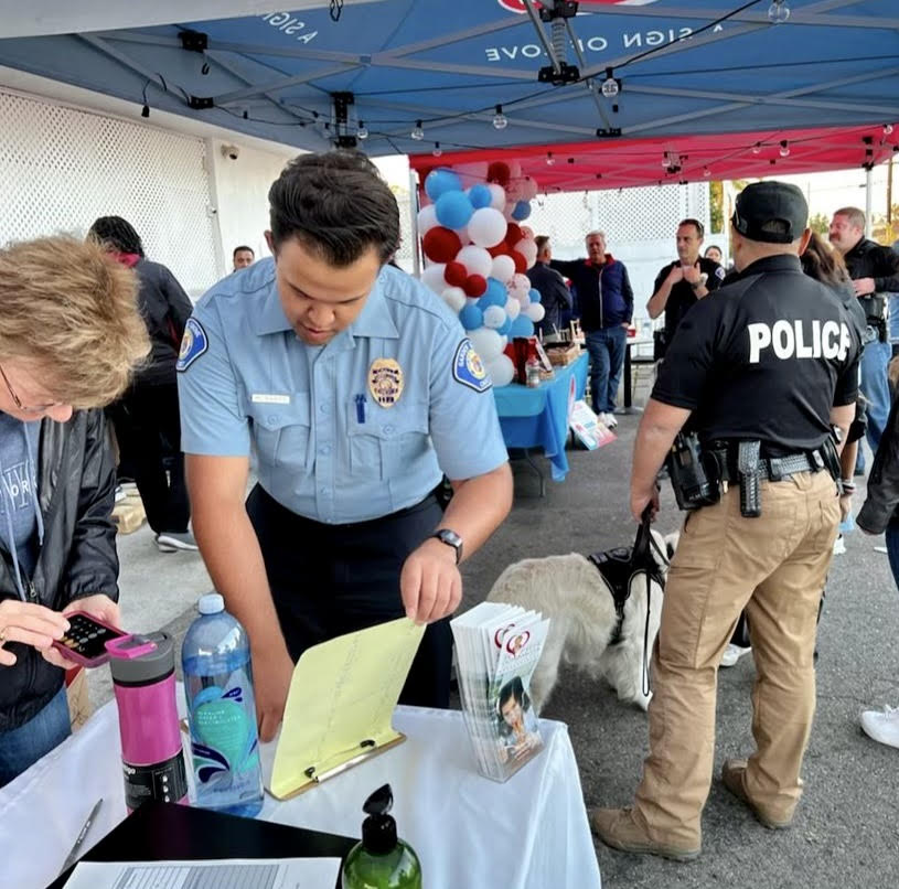 On November 29th, GGPD and GGPA donated to the Caterina's Club Pastathon. Corporal Camera coordinated the Pastathon, which includes pasta donations from the police department, city hall, and also a financial donation from the Garden Grove Police Association.