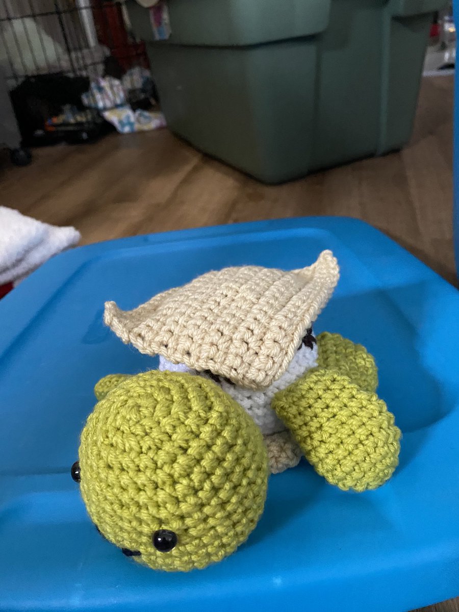 Kaitiescrafts's tweet photo. These little guys are my fav that I made for the Christmas market craft show😊❤️ #halifax #canada #christmastime #SmallBusinessSaturday #business #etsy #EtsySeller https://t.co/SjWFE1hjN5