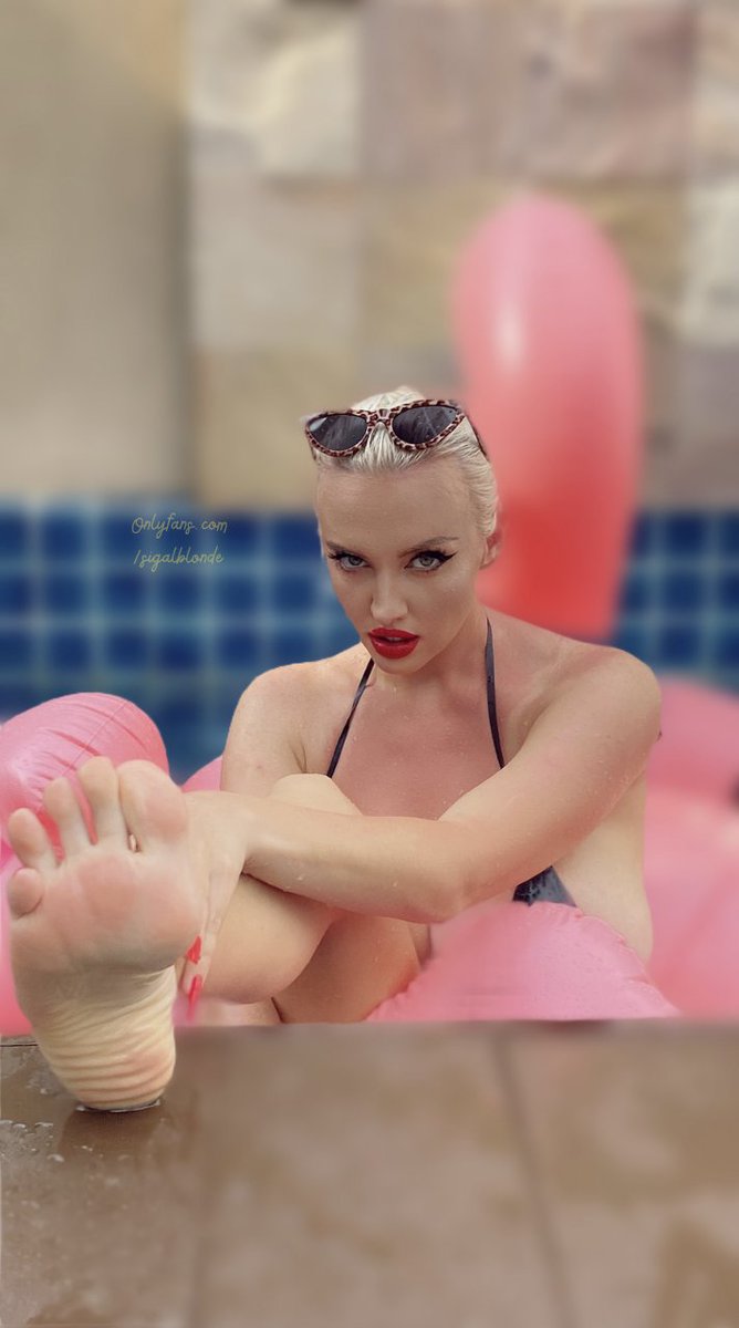 What are you waiting for? Lick my feet while I'm taking a rest in my pool.