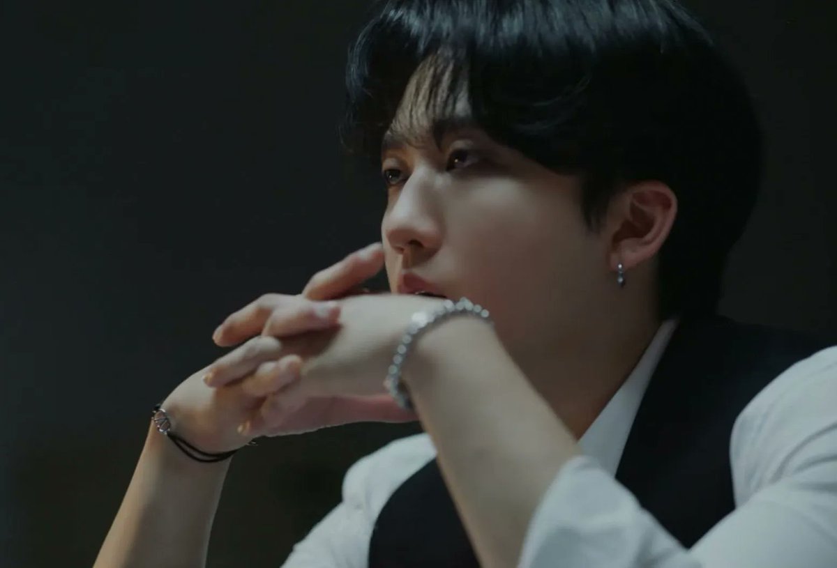 hourlychangbin's tweet photo. this changbin>>>
#Changbin @Stray_Kids #StrayKids #스트레이키즈 https://t.co/64hAPV8PA9