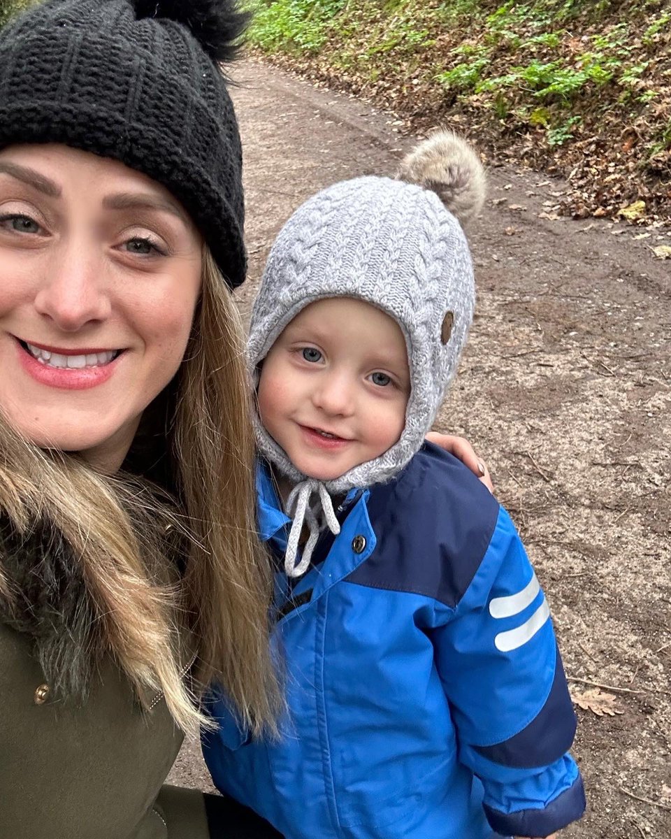 MrsF202's tweet photo. All of my favourite things. 

@Unit1H as always and a brisk, refreshing and fun walk along the canal.

Sundays are my fav 🥰❤️✨🙏🏻🌎

#SundayFunday #sundaystrolls #sundayramble #WinterIsComing https://t.co/YhjTadhF5O