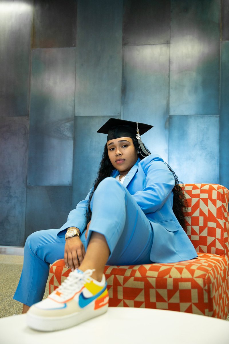highoffshaay_'s tweet photo. Hey Twitter, so this happened 🎓🫶🏽 

5/14/22 💜

#Pvamu22🤝🏽 https://t.co/aKxMElsFUj