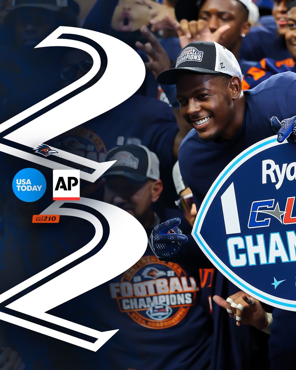 UTSAFTBL's tweet photo. 📈 Moving up in both polls. 

#210TriangleOfToughness 
#LetsGo210 | #BirdsUp 🤙 https://t.co/ydBbK5gnpy