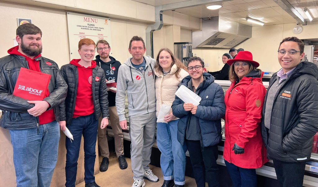 🙌 A FANTASTIC WEEKEND LISTENING TO YOU 🙌

➡️ What a brill weekend out on the doorstep listening to you. We had so many great conversations - &amp; the new casework I have picked up will keep the Council busy for quite some time (they must love me!).  Yesterday/today we visited: 1/4