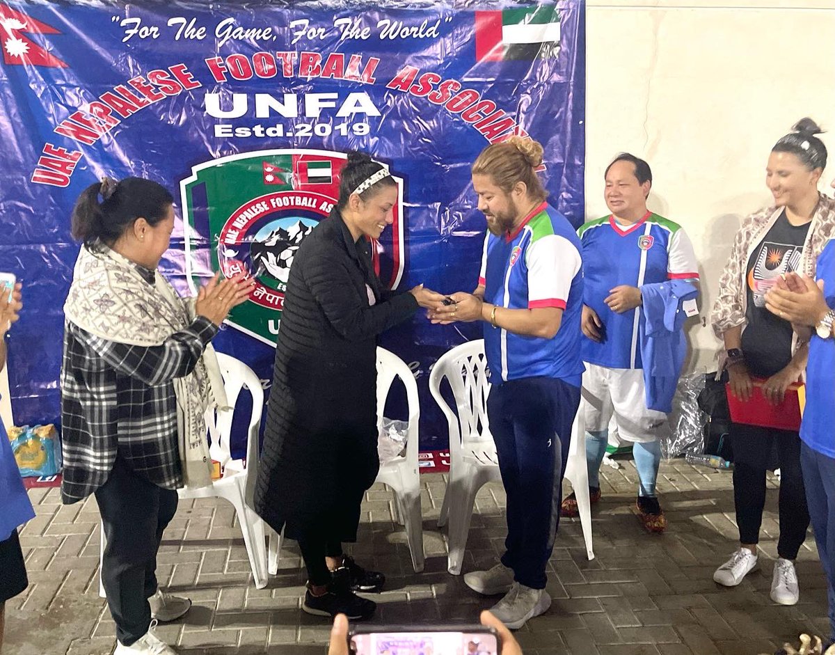 LepchaKool's tweet photo. Precious &amp; great moment😍
Receiving loving Memento from 
Ms. Sarila Shrestha 
-Board Member - ANFA (All Nepal Football Association)
-Former General Secretary- ANWFA (All Nepal Women’s Football Association)
-Former National Player https://t.co/7dTR9KSXki