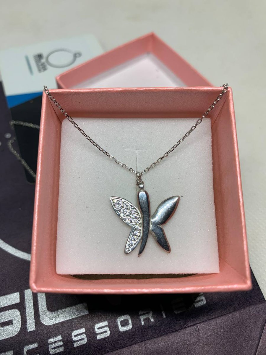 Silviaaccessory's tweet photo. ุฒููู ุนูููู ุจููุงุฏุฉ ุงููุฑุงุดุฉ ุ ุฅู
ูุญู ููุณู ุญุจุงูุ ูุฑุฑู ุฃู ุชุญููู ููุฐุง ุงูููู
ุจุทุฑููุชูู ุงูุฎุงุตุฉ ๐ฆ๐ผ. ููุทูุจ ูุงูุฅุณุชูุณุงุฑ DM
#ุชุฃูู_ู
ุน_ุณููููุง
#ูุถุฉ
#ุณููููุง_ููุฅูุณุณูุงุฑุงุช
#Shine_With_Silvia
#Silver
#Silvia_Accessories https://t.co/24iL4E4Ksx