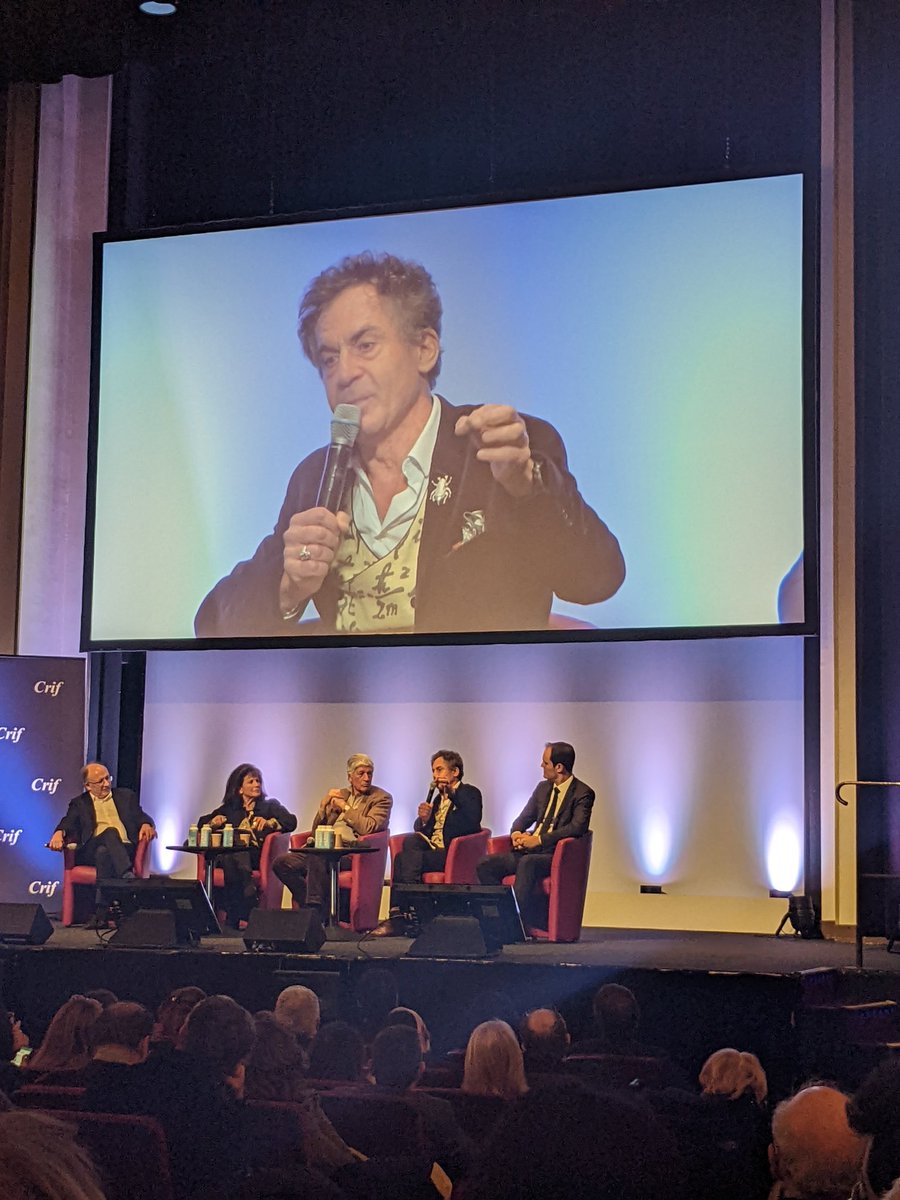 "Ce qui va se passer, au sujet du défi climatique, va dépendre en partie de ce que nous allons faire. C'est un défi qui va tester au plus profond notre Intelligence Collective" 
<a href="/EtienneKlein/">Etienne KLEIN</a> à la #Convention #Nationale du <a href="/Le_CRIF/">CRIF</a>