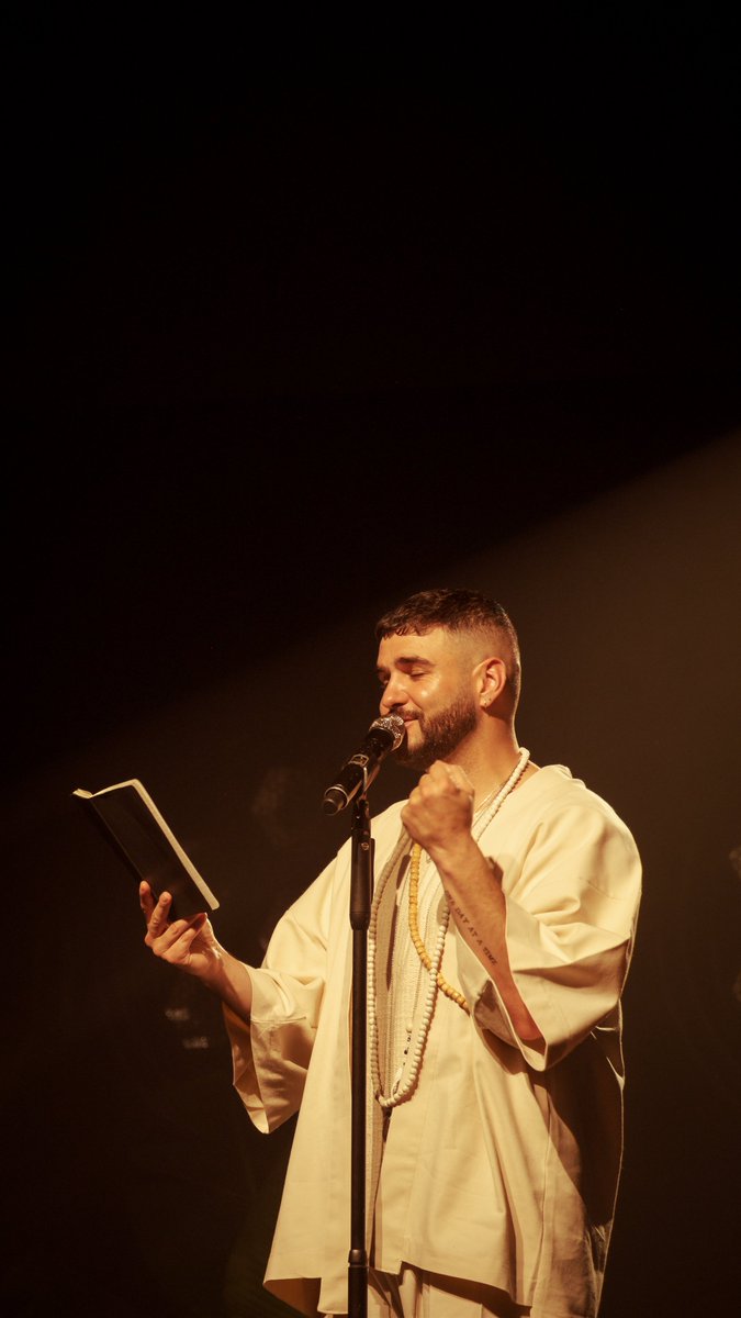 arronxnathan's tweet photo. A gentle reminder that we have an album to look forward to. Hoping that everyone who witnessed the shows felt the love in the room π«Άπ½ #IndoorWithJSomething https://t.co/lKZ099Kdqr