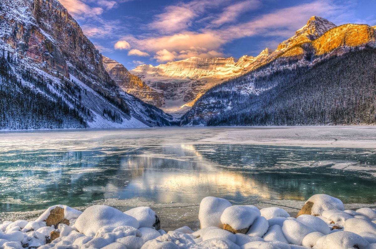 CastleMountain2's tweet photo. Frozen lakes are so beautiful this time of year! ❄️🏔️

Enjoy Banff National Park while staying at Castle Mountain

#frozen #lake #nature #castlemountain #castlemountainchalets https://t.co/WCBqBMBrOv