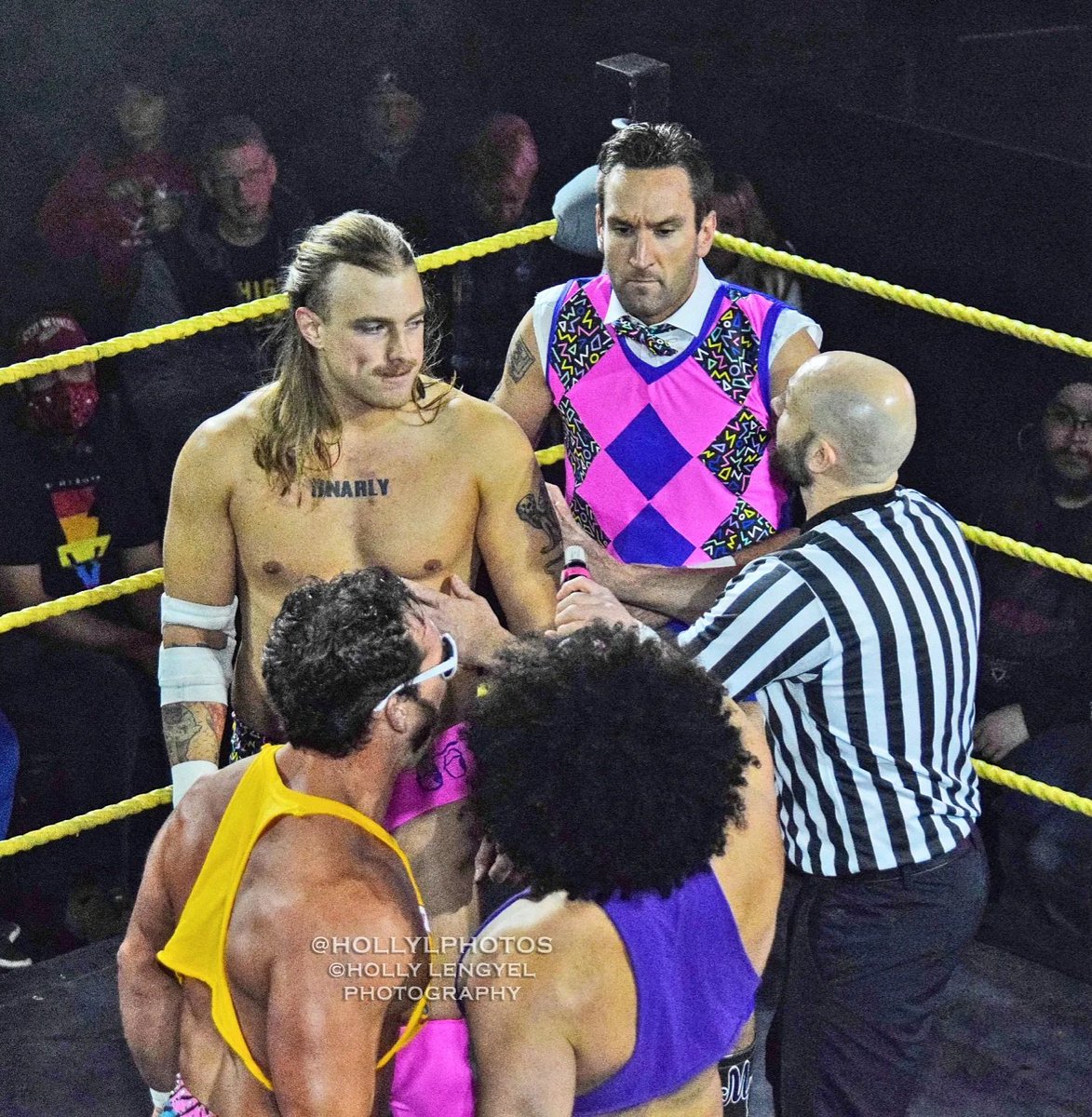 HollyLPhotos's tweet photo. More from the @smashwrestling Tag Team Championship match #halalbeefcake vs. #booksandlooks
@RodneyWrestles @MrMGreyson @ThunderLats #idrisabraham #smashwrestling #prowrestling #indywrestling #photography #sportsphotography #nikon #hollylengyelphotography #hollyLphotos https://t.co/H4EMlZLEbT