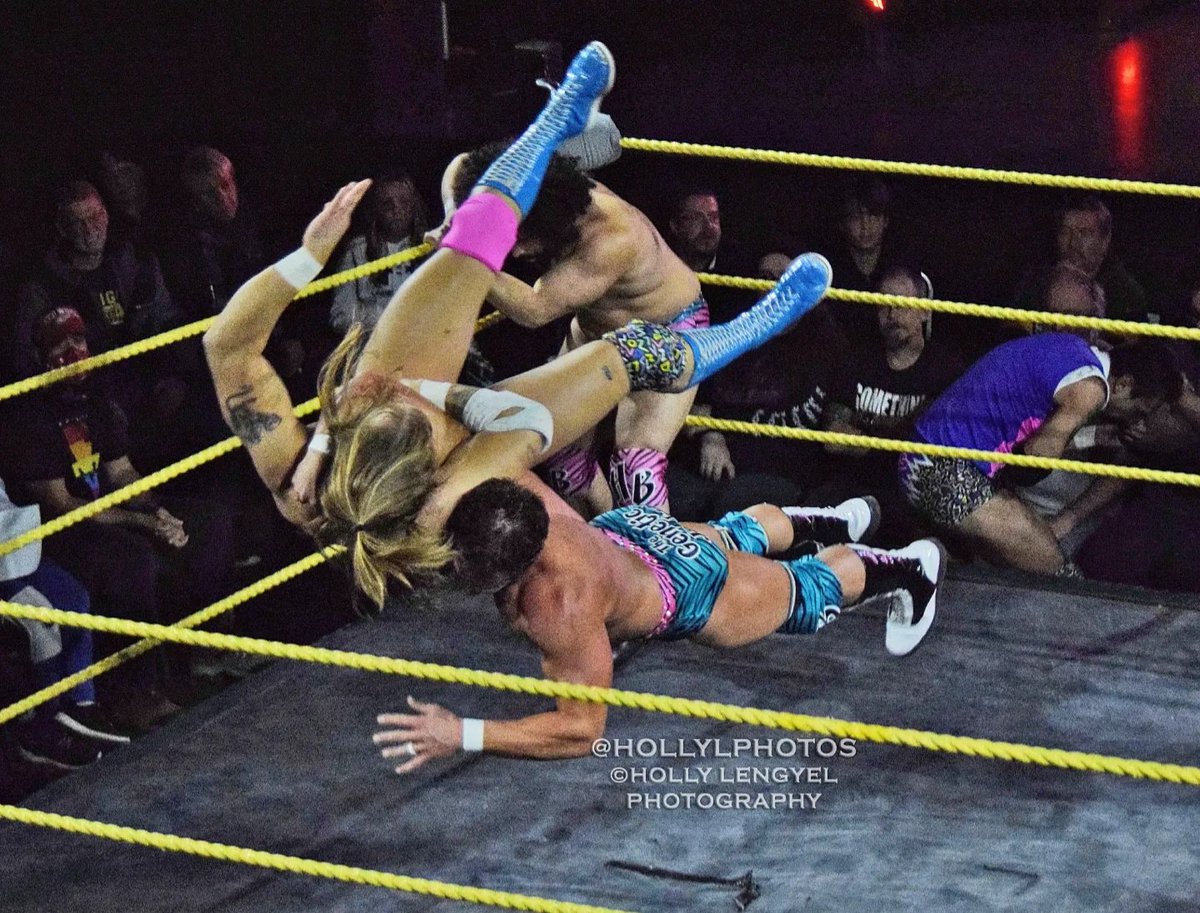 HollyLPhotos's tweet photo. More from the @smashwrestling Tag Team Championship match #halalbeefcake vs. #booksandlooks
@RodneyWrestles @MrMGreyson @ThunderLats #idrisabraham #smashwrestling #prowrestling #indywrestling #photography #sportsphotography #nikon #hollylengyelphotography #hollyLphotos https://t.co/H4EMlZLEbT