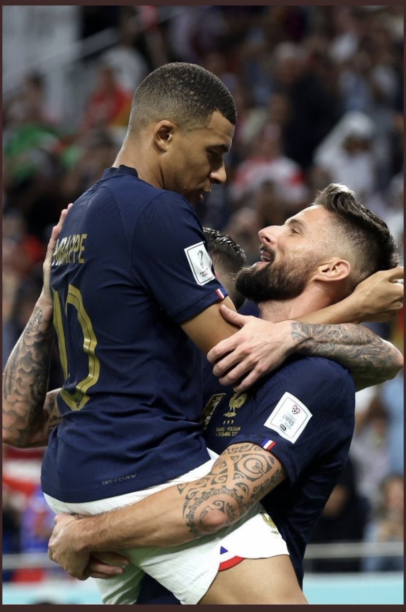フランス代表選手の ハグ がキュートすぎると大注目に Fifaワールドカップ フロントロウ 楽しく世界が広がるメディア