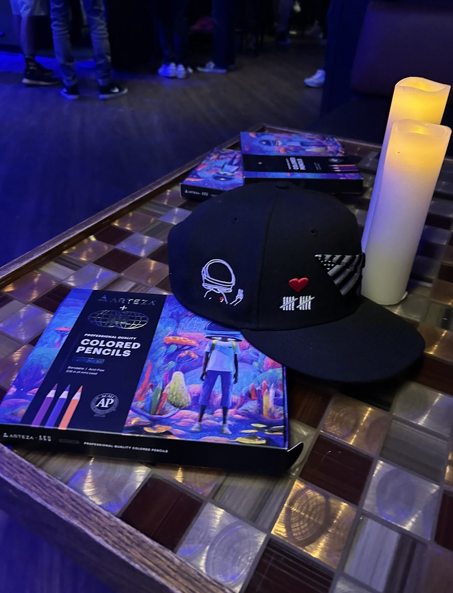 RRcents's tweet photo. A FANTASTIC AKUTAR WEEKEND!!! โฆ@AkuDreamsโฉ โฆ@Micah_Johnson3โฉ โฆ@wsavasโฉ โฆ@DGNYโฉ #WeAreAku #Artbaselmiami #pastasunday #fantasyfootball https://t.co/a74XKKLoPg