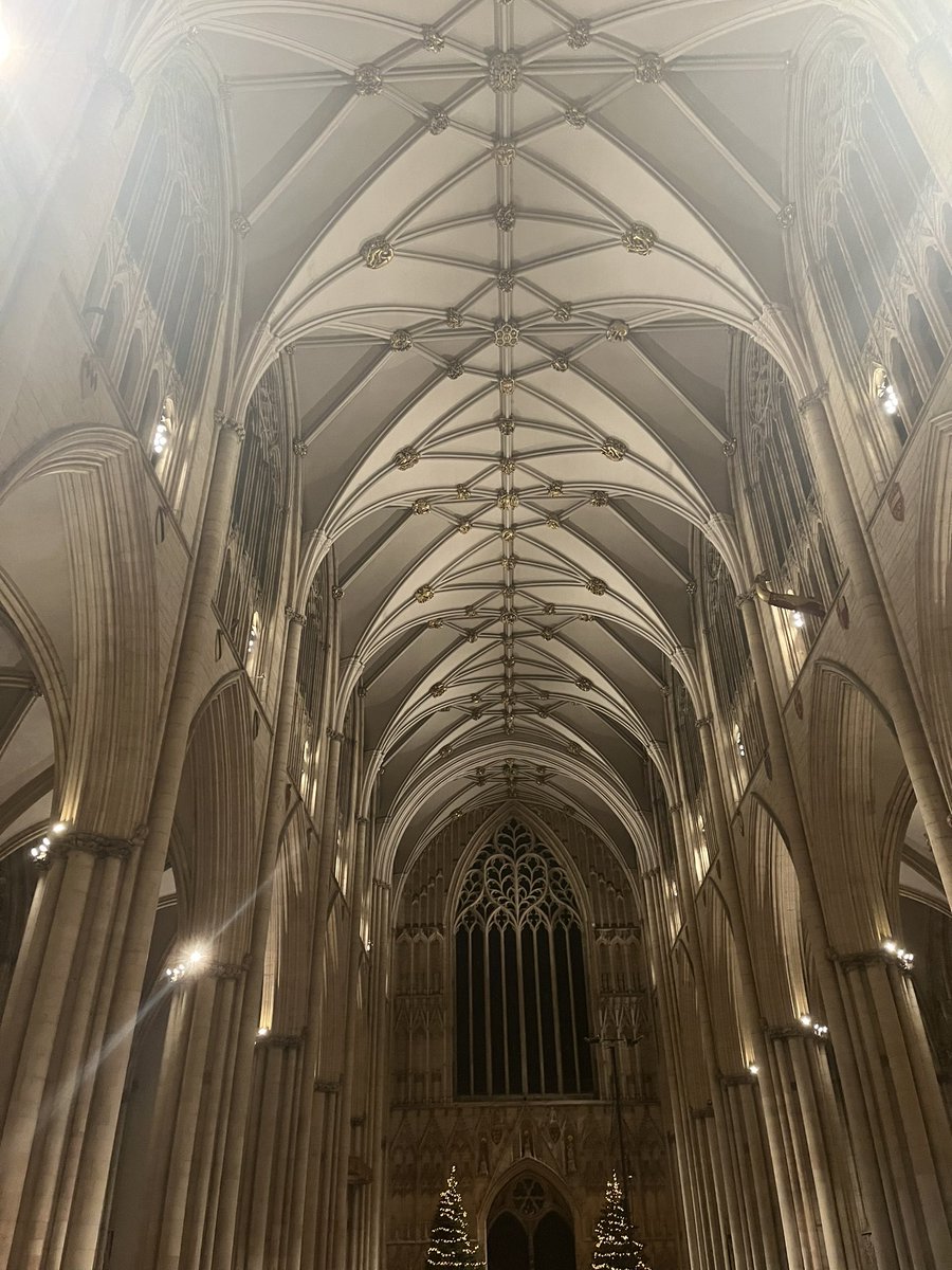 A rewarding weekend on 5th project with @GabrieliCandP ROAR at York and Hull Minster. It was wonderful to share a solo of ‘Quem Pastores Laudavere’ this evening! Thank you @Paul_McCreesh @CMacD82 @erd_27 and the ROAR team for a fantastic weekend as always.
